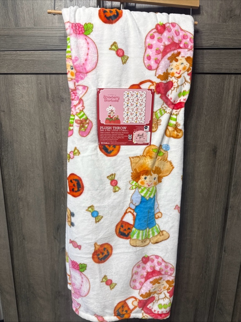 New Strawberry Shortcake Huckleberry Pie Raspberry Tart Halloween Throw Blanket